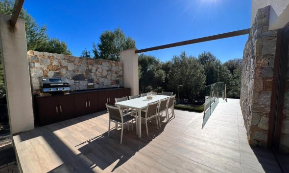 Resale - Villa - Las Colinas - Las Colinas Golf