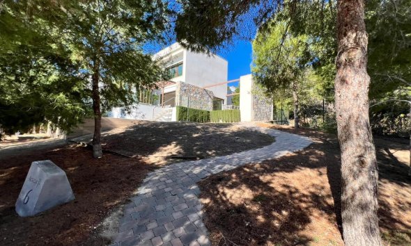 Resale - Villa - Las Colinas - Las Colinas Golf