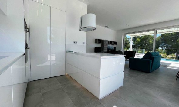 Resale - Villa - Las Colinas - Las Colinas Golf