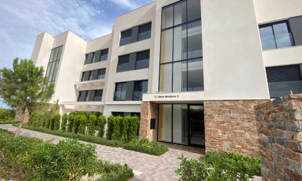 Reventa - Apartamento - Las Colinas - Las Colinas Golf