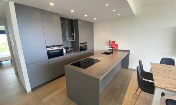 Reventa - Apartamento - Las Colinas - Las Colinas Golf