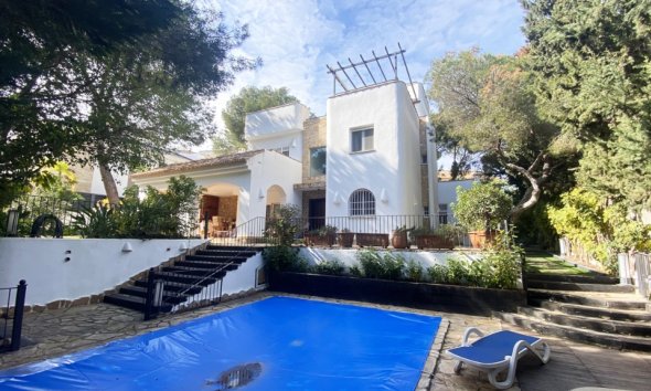 Resale - Villa - Orihuela Costa - Dehesa De Campoamor