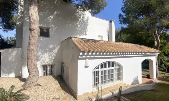 Resale - Villa - Orihuela Costa - Dehesa De Campoamor