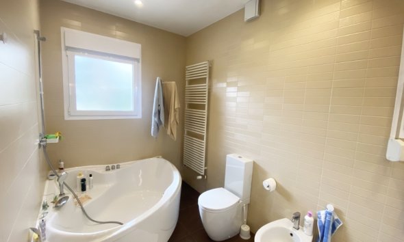 Resale - Villa - Orihuela Costa - Dehesa De Campoamor