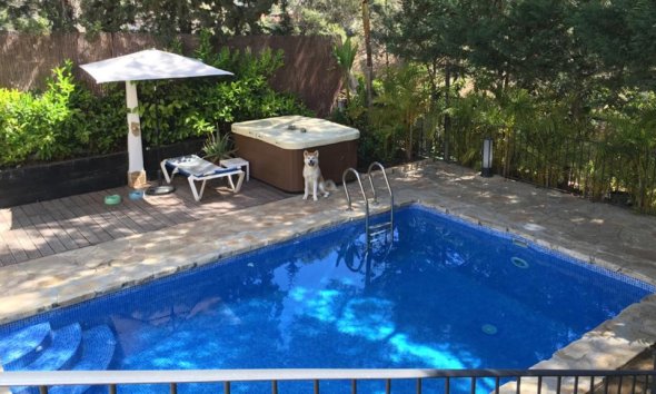 Resale - Villa - Orihuela Costa - Dehesa De Campoamor