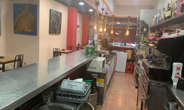 Resale - Commercial premises / Commercial unit / Retail space - Alicante