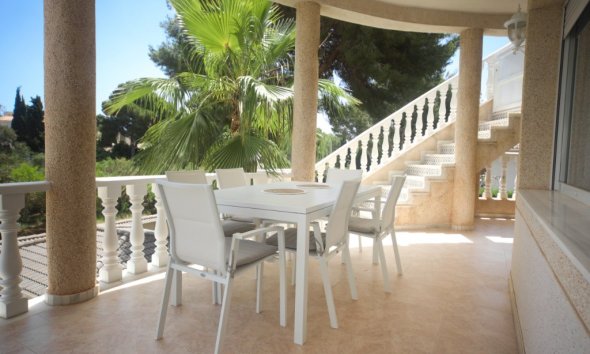 Resale - Villa - Orihuela Costa - Dehesa De Campoamor