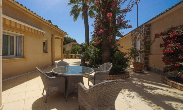 Resale - Villa - Orihuela Costa - Dehesa De Campoamor