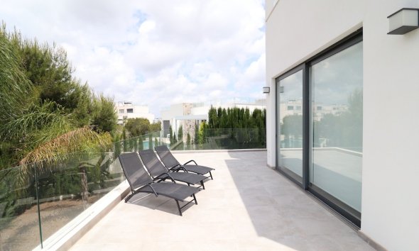 Resale - Villa - Las Colinas - Las Colinas Golf