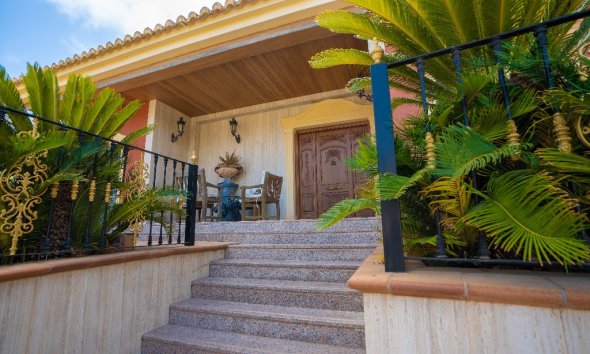 Resale - Villa - Orihuela Costa - Campoamor