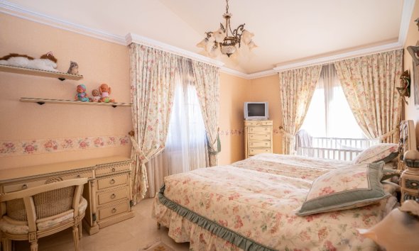 Resale - Villa - Orihuela Costa - Campoamor