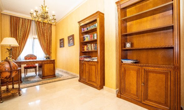 Resale - Villa - Orihuela Costa - Campoamor