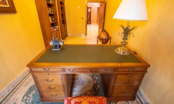 Resale - Villa - Orihuela Costa - Campoamor