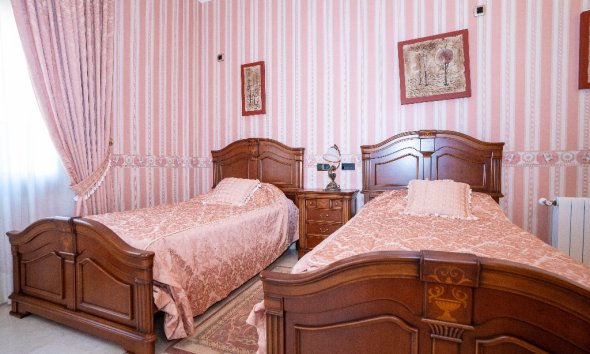 Resale - Villa - Orihuela Costa - Campoamor