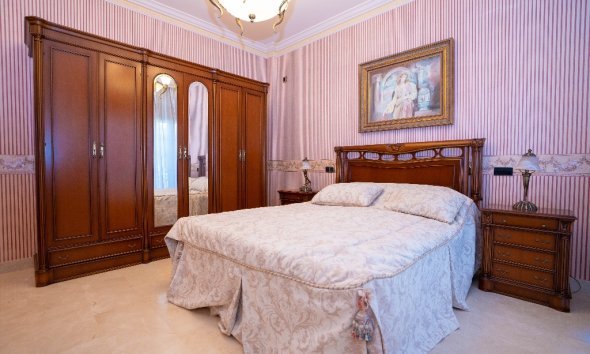 Resale - Villa - Orihuela Costa - Campoamor