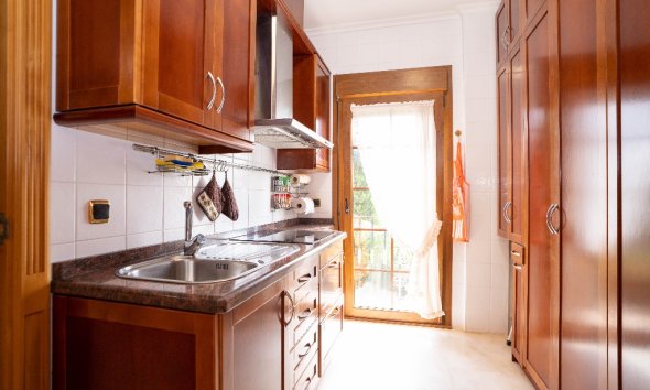 Resale - Villa - Orihuela Costa - Campoamor