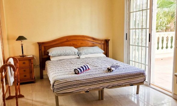 Resale - Villa - Orihuela Costa - Playa Flamenca