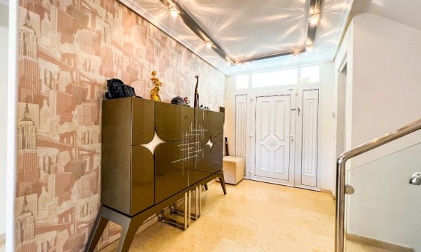 Rynek Wtórny - Willa - La Mata