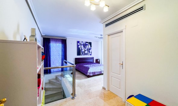 Rynek Wtórny - Willa - La Mata