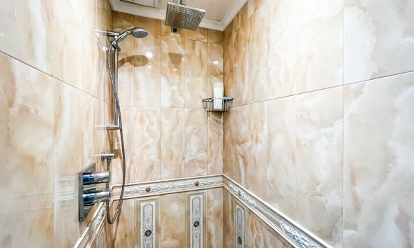 Rynek Wtórny - Willa - La Mata