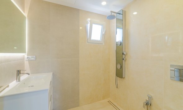 Resale - Villa - Torrevieja - Los Balcones