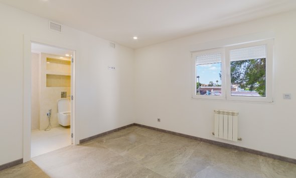 Resale - Villa - Torrevieja - Los Balcones