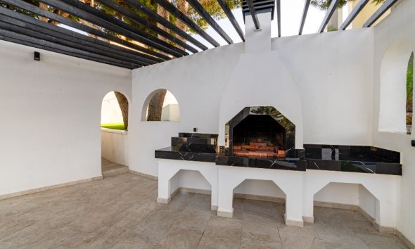 Resale - Villa - Torrevieja - Los Balcones