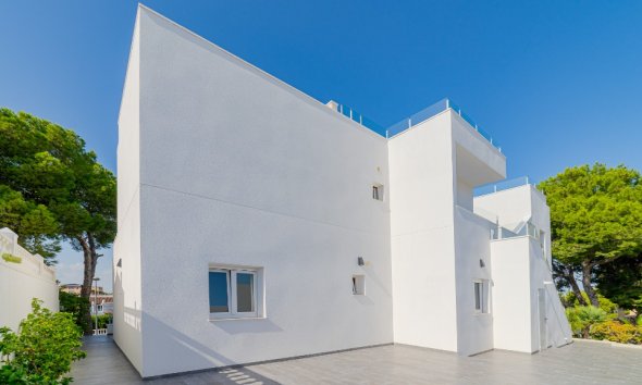 Resale - Villa - Torrevieja - Los Balcones