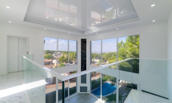 Resale - Villa - Torrevieja - Los Balcones