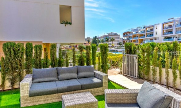 Resale - Apartment - Orihuela Costa - Villamartin