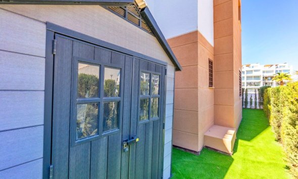 Resale - Apartment - Orihuela Costa - Villamartin