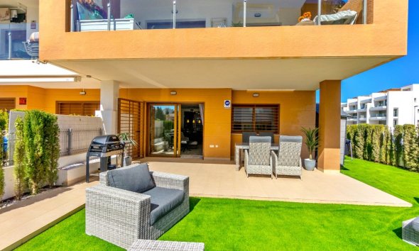 Resale - Apartment - Orihuela Costa - Villamartin