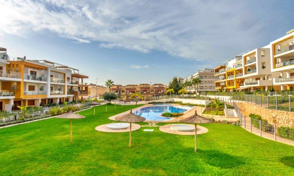 Resale - Apartment - Orihuela Costa - Villamartin