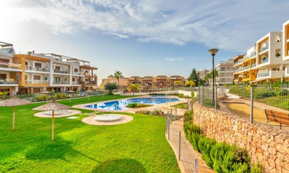 Resale - Apartment - Orihuela Costa - Villamartin