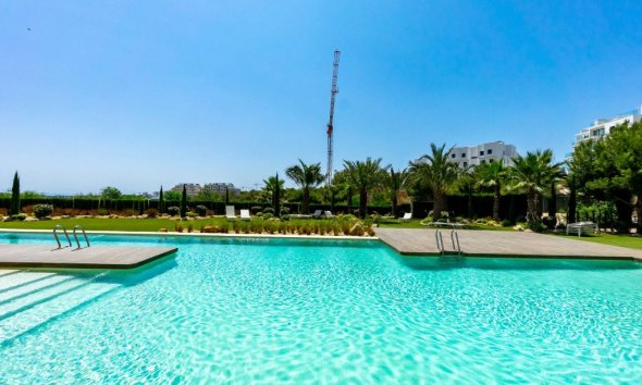Resale - Apartment - Las Colinas - Las Colinas Golf