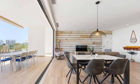 Resale - Apartment - Las Colinas - Las Colinas Golf