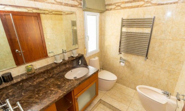 Rynek Wtórny - Willa - Torrevieja - Aguas Nuevas