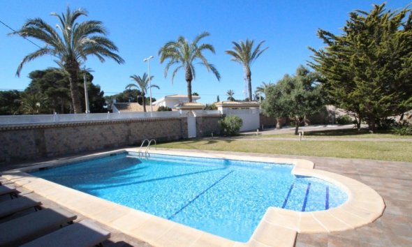 Resale - Villa - Orihuela Costa - Cabo Roig