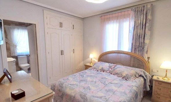 Resale - Villa - Orihuela Costa - Campoamor