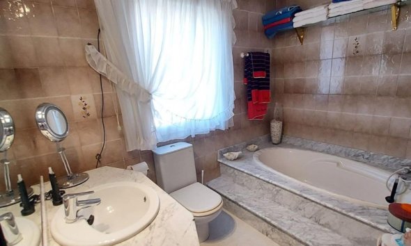 Resale - Villa - Orihuela Costa - Campoamor