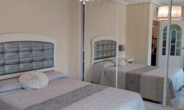 Resale - Villa - Orihuela Costa - Campoamor