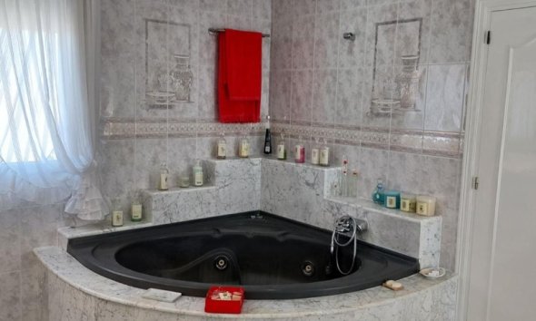 Resale - Villa - Orihuela Costa - Campoamor