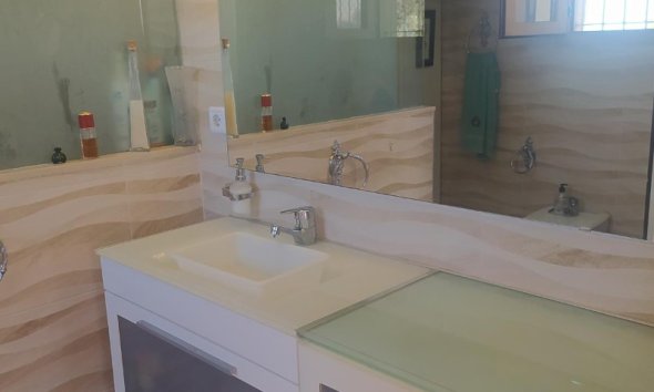 Resale - Villa - Orihuela Costa - Campoamor