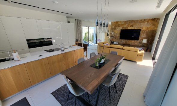 Resale - Villa - Las Colinas - Las Colinas Golf