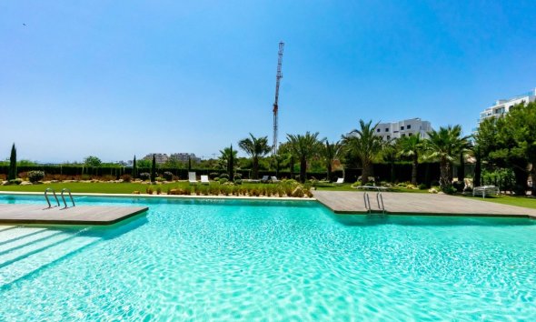 Resale - Apartment - Las Colinas - Las Colinas Golf