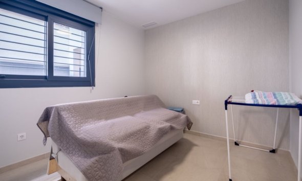 Resale - Apartment - Orihuela Costa - La Zenia