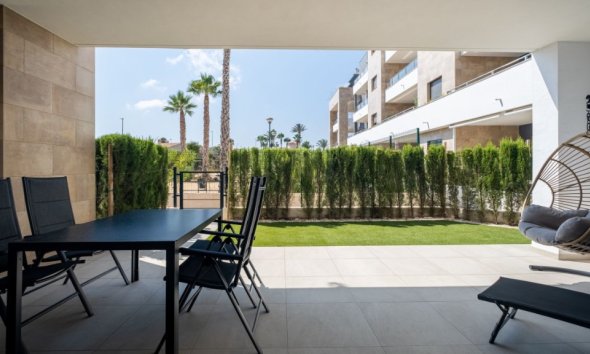 Resale - Apartment - Orihuela Costa - La Zenia