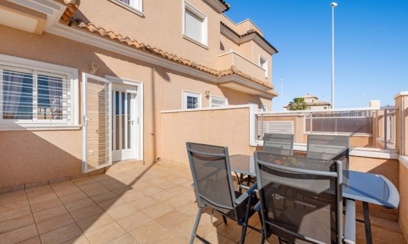 Resale - Terraced house / Townhouse - Orihuela Costa - Lomas de Cabo Roig