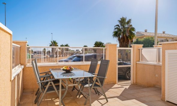 Resale - Terraced house / Townhouse - Orihuela Costa - Lomas de Cabo Roig