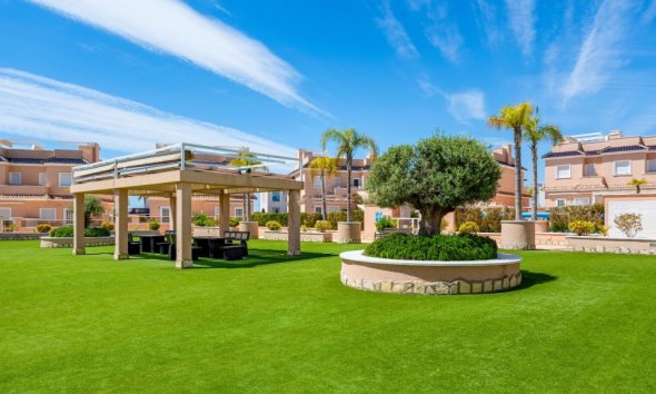 Resale - Terraced house / Townhouse - Orihuela Costa - Lomas de Cabo Roig